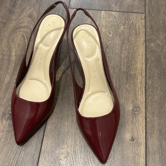 Nine West NWOT Kately 9x9 Slingback Pumps
PLUM PATENT Size  7.5 - Picture 6 of 10